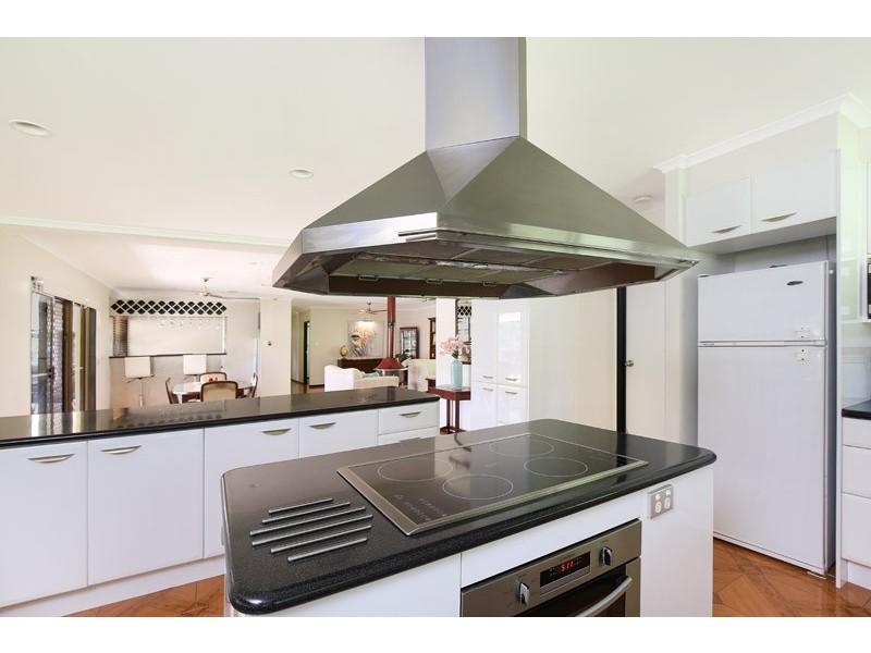 25 Isambert Road, Landsborough QLD 4550