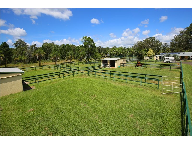25 Isambert Road, Landsborough QLD 4550
