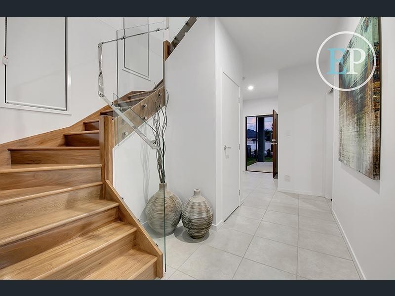 Everton Hills QLD 4053