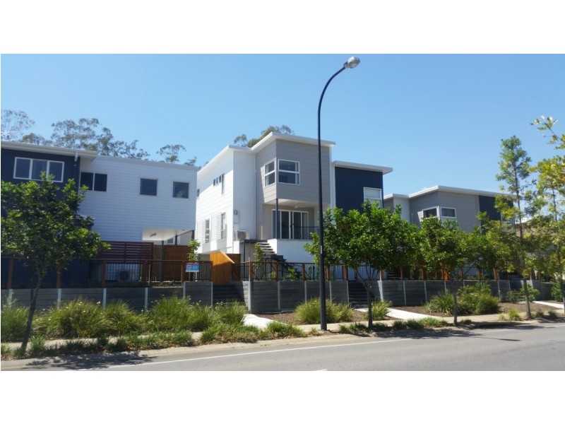 Unit 4 / 2 Lakes Entrance Drive, Carmody Lakes, Springfield Lakes QLD 4300