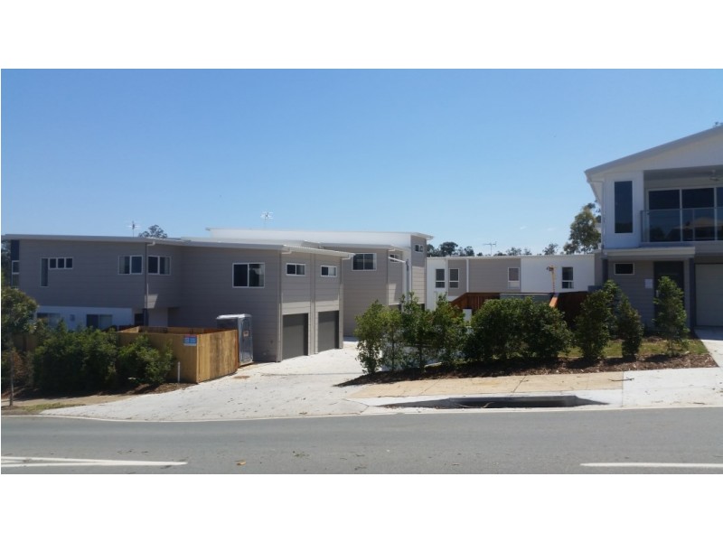 Unit 4 / 2 Lakes Entrance Drive, Carmody Lakes, Springfield Lakes QLD 4300