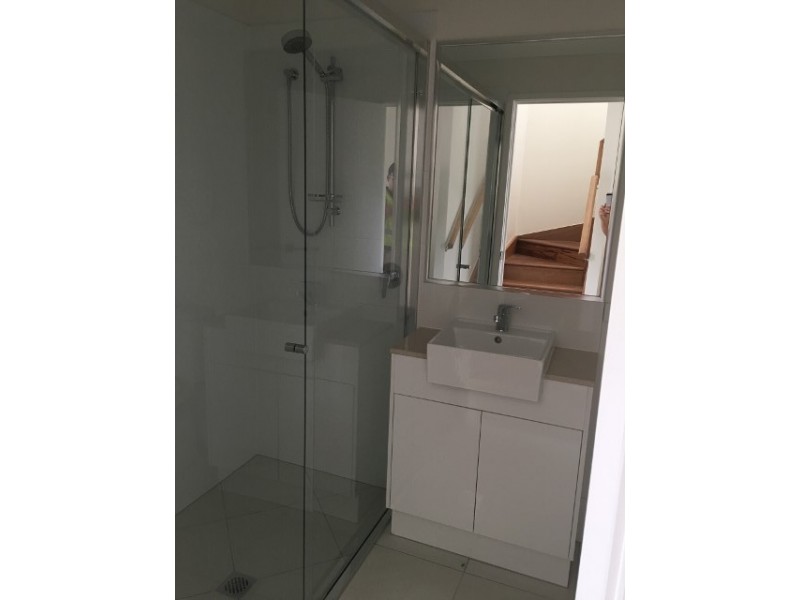 Unit 2 / 138 Springfield Lakes Blvd, Springfield Lakes QLD 4300