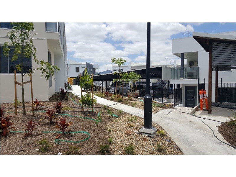 Unit 40 / 138 Springfield Lakes Blvd, Promenade Falls, Springfield Lakes QLD 4300