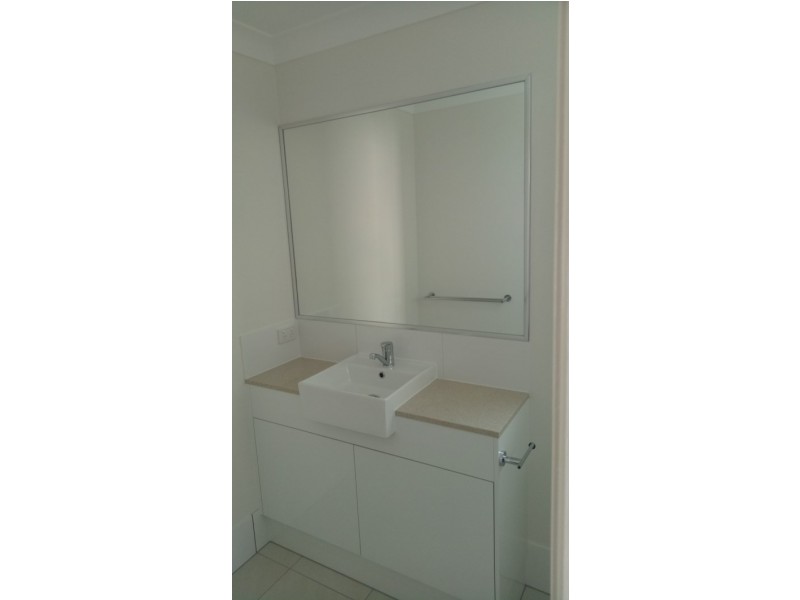 Unit 22 / 138 Springfield Lakes Blvd, Promenade Falls, Springfield Lakes QLD 4300