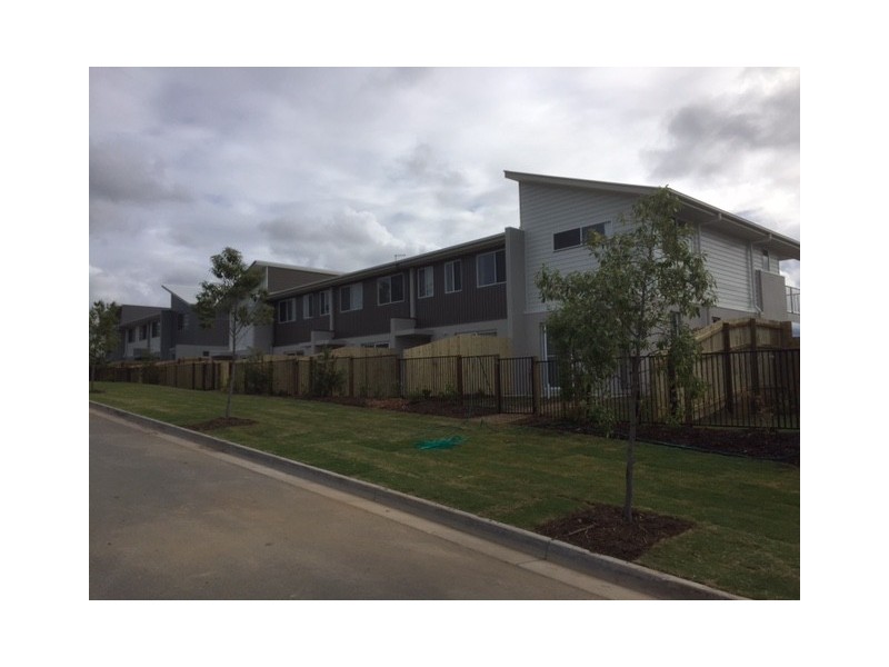 Unit 2/4 Tayla Street, Strawberry Fields Estate,, Pimpama QLD 4209