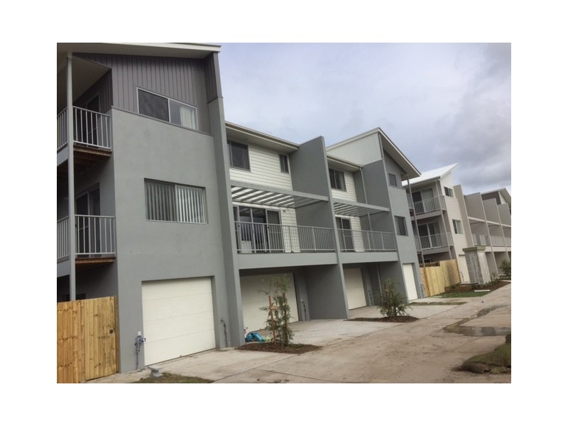 Unit 2/4 Tayla Street, Strawberry Fields Estate,, Pimpama QLD 4209