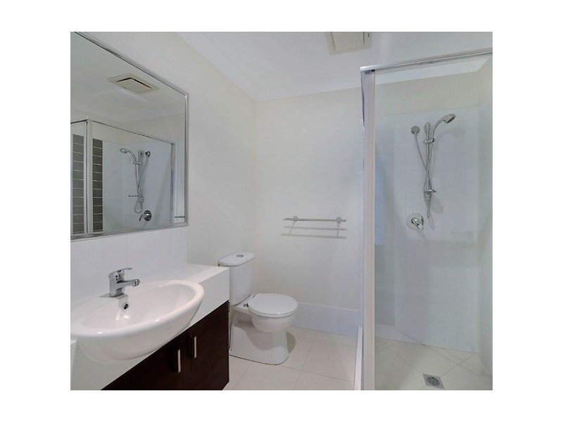 Unit 4 / 2 Tayla Street, Strawberry Fields, Pimpama QLD 4209