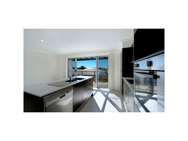 Unit 4 / 2 Tayla Street, Strawberry Fields, Pimpama QLD 4209