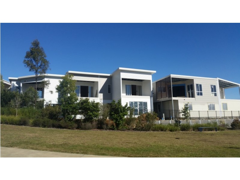 Unit 3 / 2 Carmody Lakes Apt, Lakes Entrance Drive,, Springfield Lakes QLD 4300