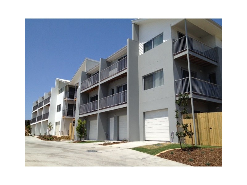 Unit 4 / 2 Tayla Street, Strawberry Fields Estate, Pimpama QLD 4209