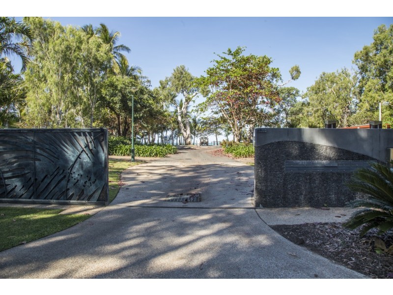 9/109 Upolu Esplanade, Clifton Beach QLD 4879