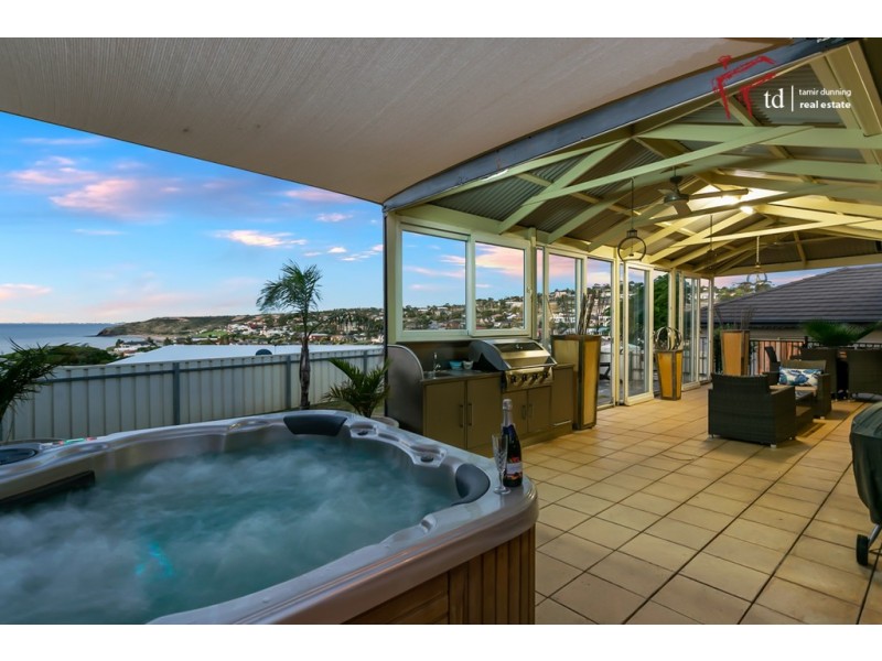 12 Ibis Crescent, Hallett Cove SA 5158