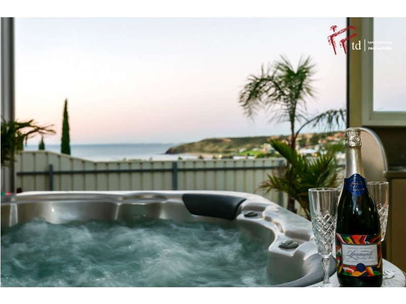 12 Ibis Crescent, Hallett Cove SA 5158