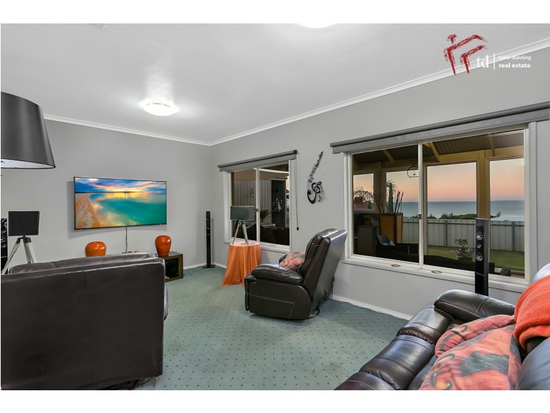 12 Ibis Crescent, Hallett Cove SA 5158