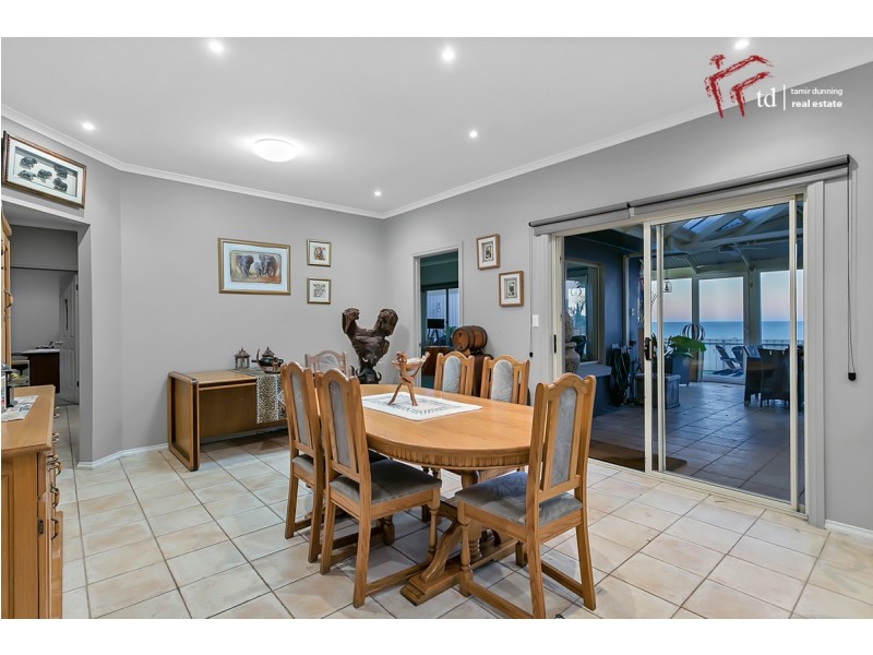 12 Ibis Crescent, Hallett Cove SA 5158