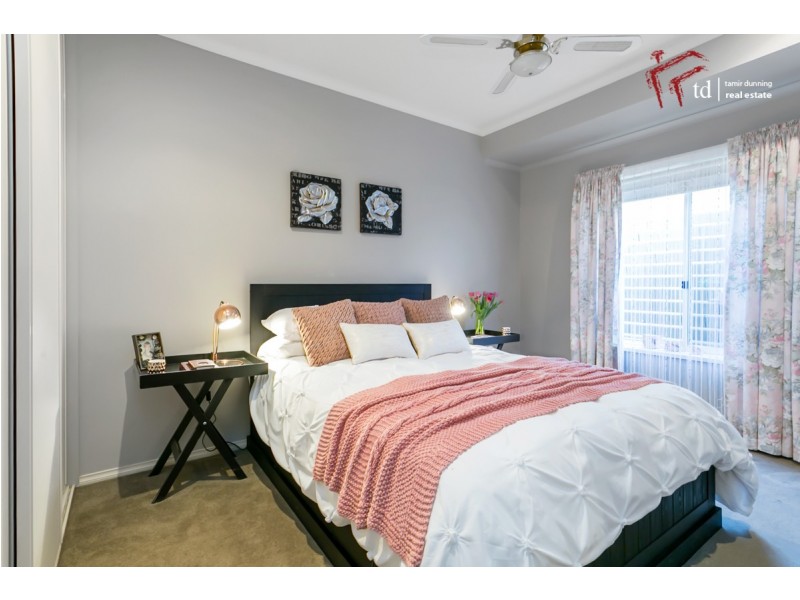 12 Ibis Crescent, Hallett Cove SA 5158