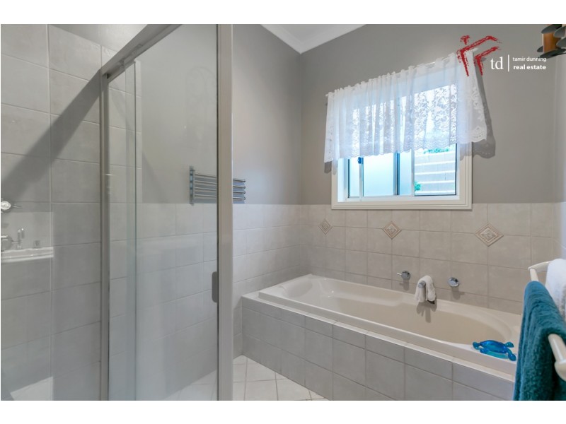 12 Ibis Crescent, Hallett Cove SA 5158