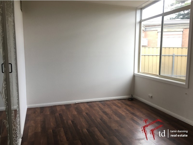 20 Dennis Crescent, Para Hills SA 5096