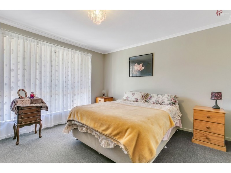 16 Yangara Road, O’sullivan Beach SA 5166