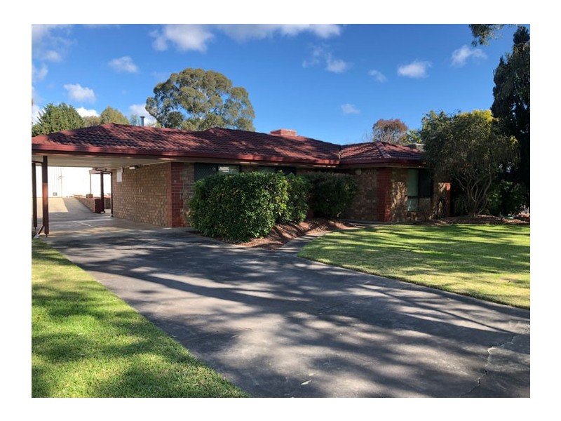 40 Sunnymeade Drive, Aberfoyle Park SA 5159