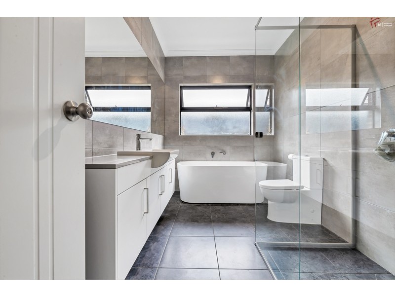 7 Quintal Avenue, Modbury SA 5092