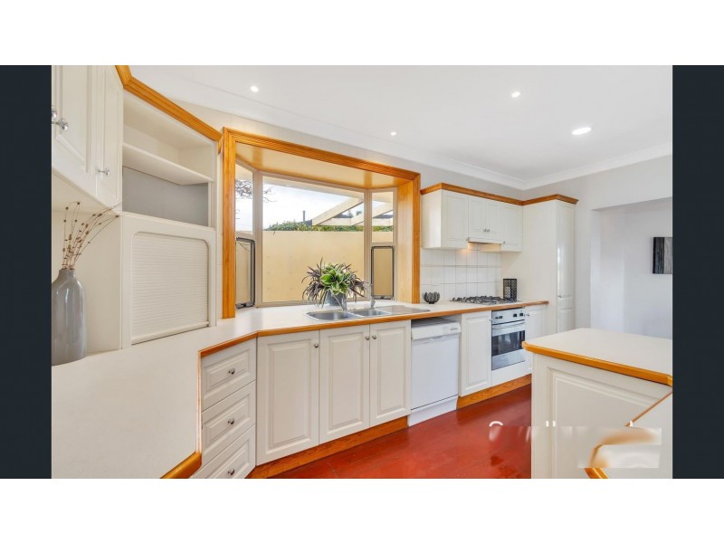 1 Oak Court, Campbelltown SA 5074