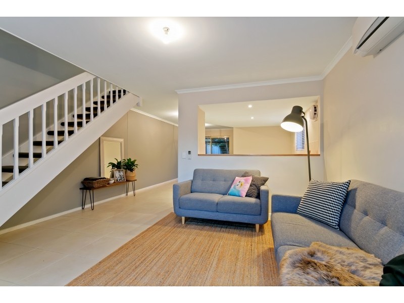 15 Karu Crescent, Mitchell Park SA 5043