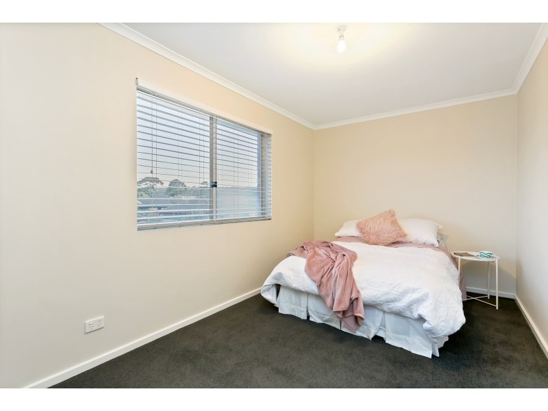 15 Karu Crescent, Mitchell Park SA 5043