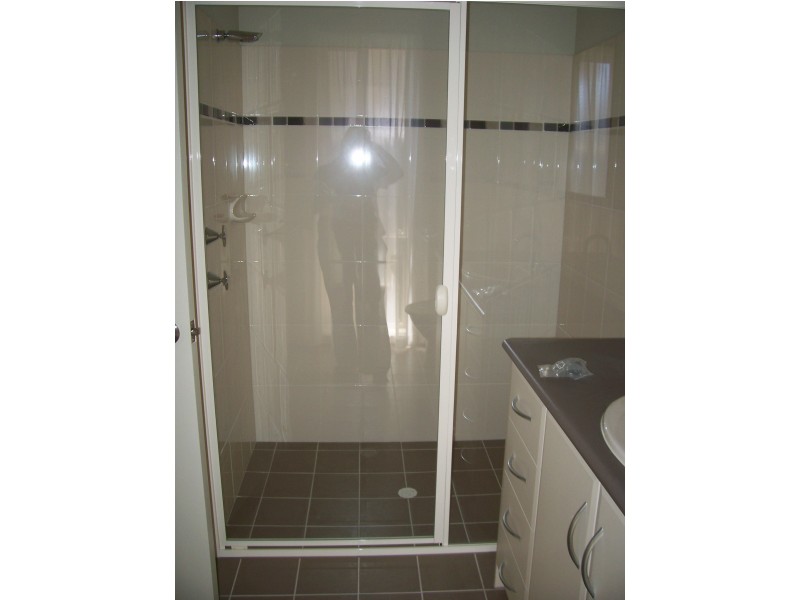 2/42 Wheatsheaf Road, Morphett Vale SA 5162