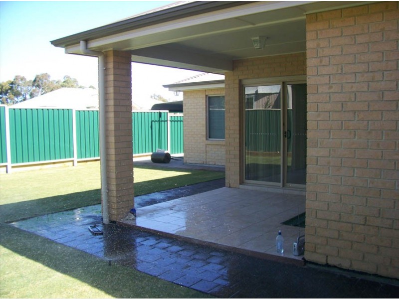 2/42 Wheatsheaf Road, Morphett Vale SA 5162