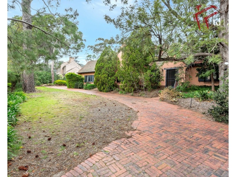 25 Delamere Avenue, Springfield SA 5062