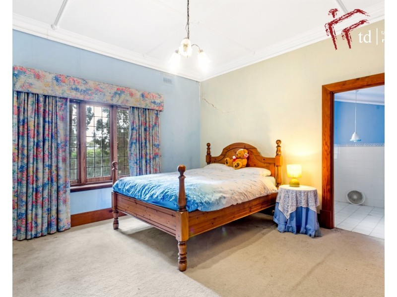 25 Delamere Avenue, Springfield SA 5062