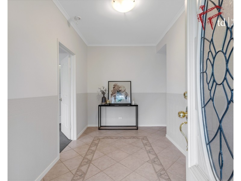 13 Kevin Court, Happy Valley SA 5159