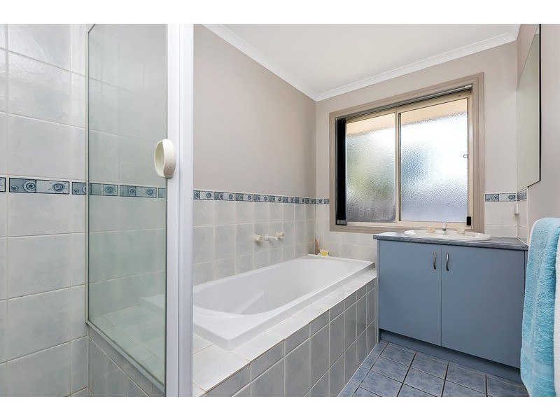 22 Yeltana Avenue, Huntfield Heights SA 5163