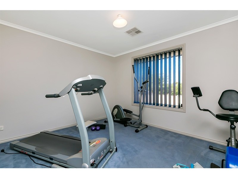 22 Yeltana Avenue, Huntfield Heights SA 5163
