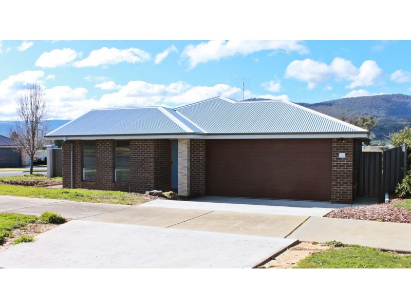 1 Gaylard Street, Tumbarumba NSW 2653