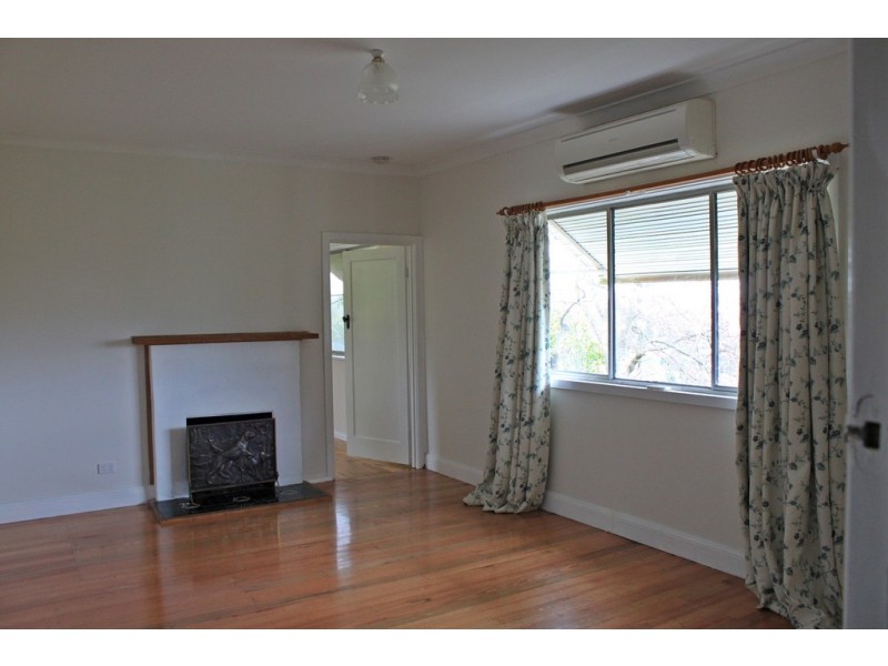 10 Power Street, Tumbarumba NSW 2653