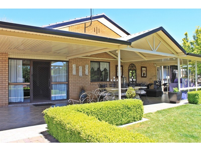 84 Albury Street, Tumbarumba NSW 2653