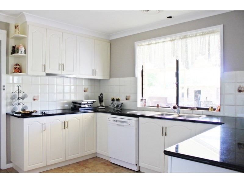 84 Albury Street, Tumbarumba NSW 2653