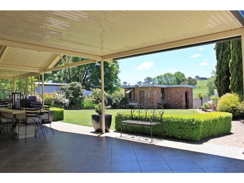 84 Albury Street, Tumbarumba NSW 2653