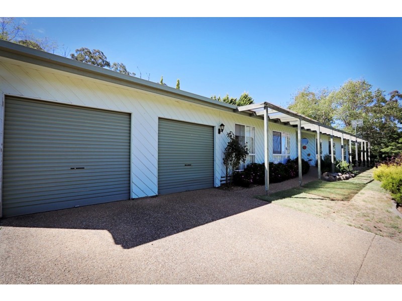 81-83 Gilbert St, Tumbarumba NSW 2653