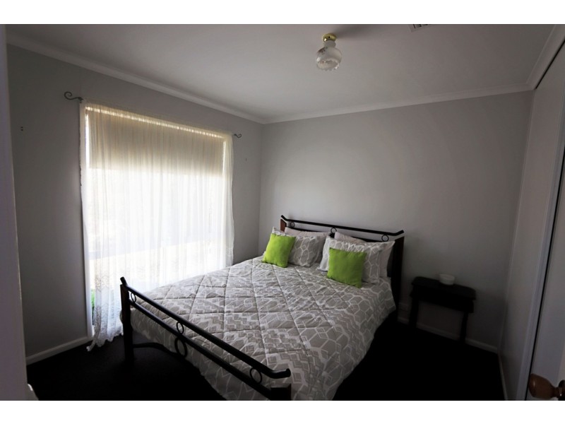 81-83 Gilbert St, Tumbarumba NSW 2653