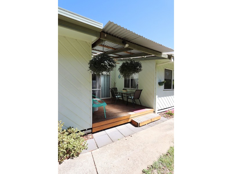 81-83 Gilbert St, Tumbarumba NSW 2653