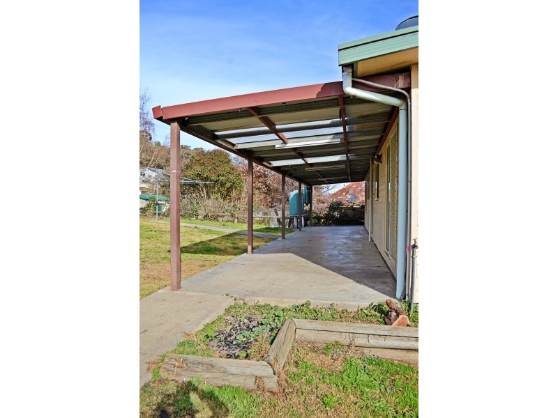 100 King Street, Tumbarumba NSW 2653