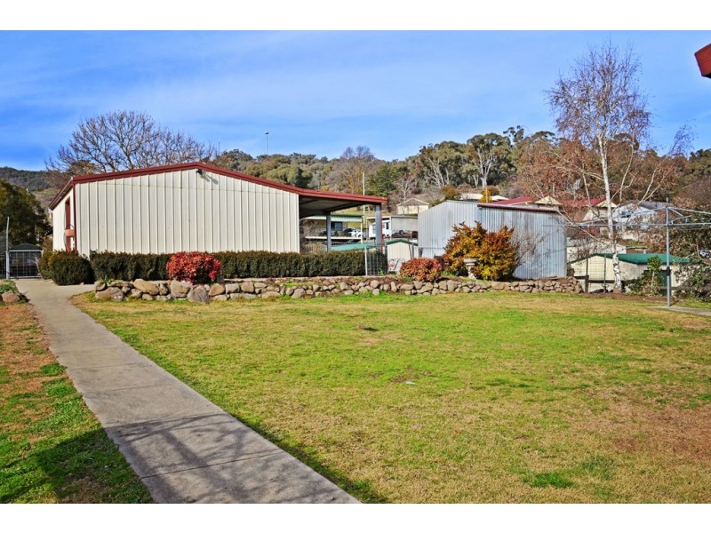 100 King Street, Tumbarumba NSW 2653