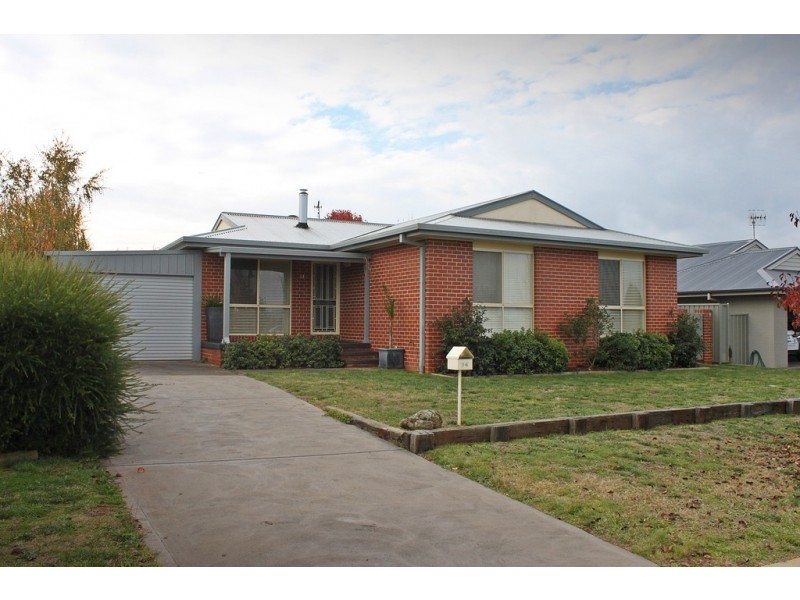 14 Burgun Drive, Tumbarumba NSW 2653
