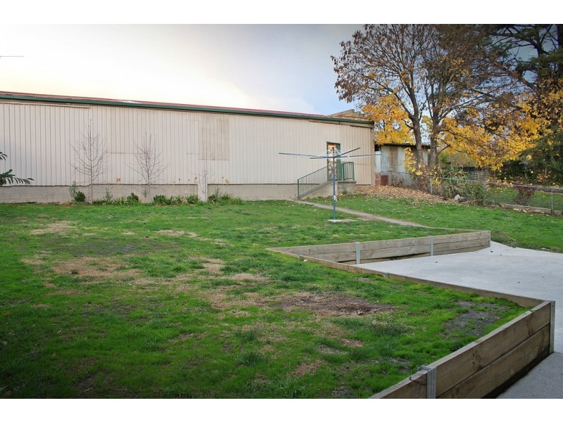 64 The Parade, Tumbarumba NSW 2653