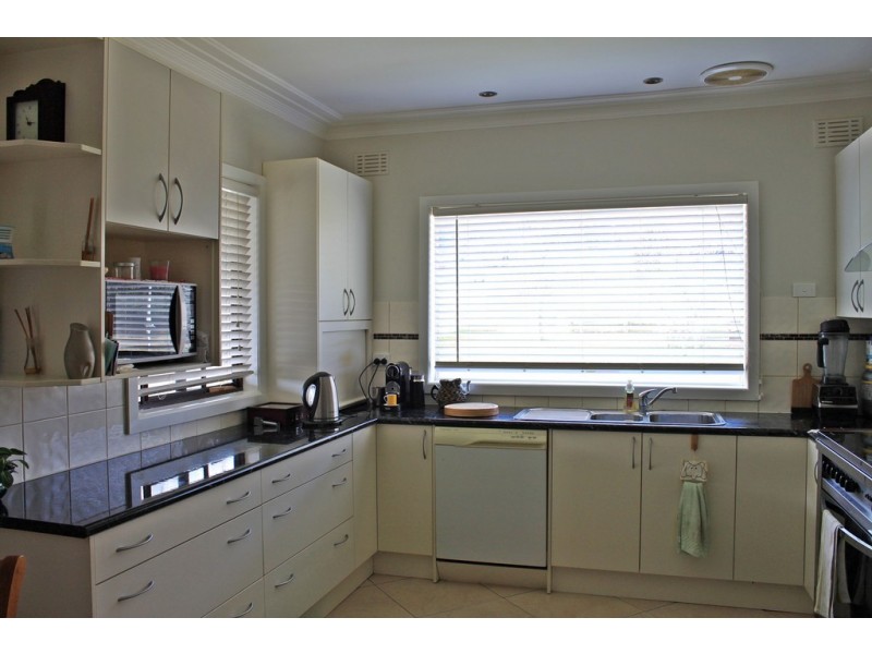 100 Winton Street, Tumbarumba NSW 2653