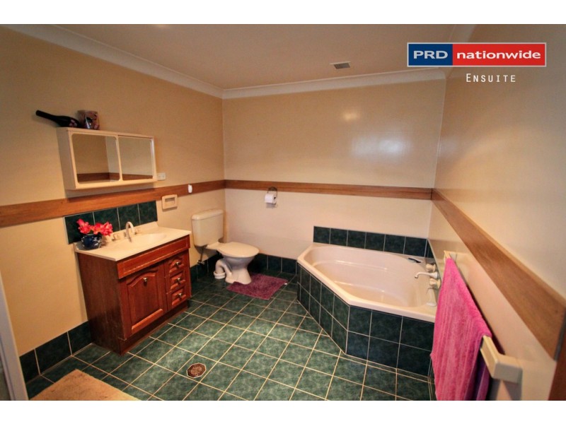 2 Byatt Street, Tumbarumba NSW 2653