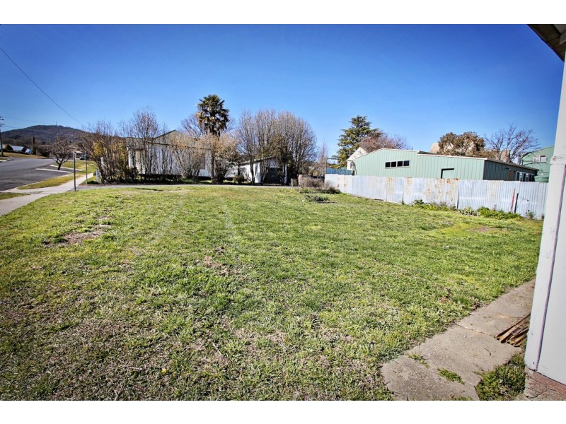 8 Selwyn Street, Tumbarumba NSW 2653